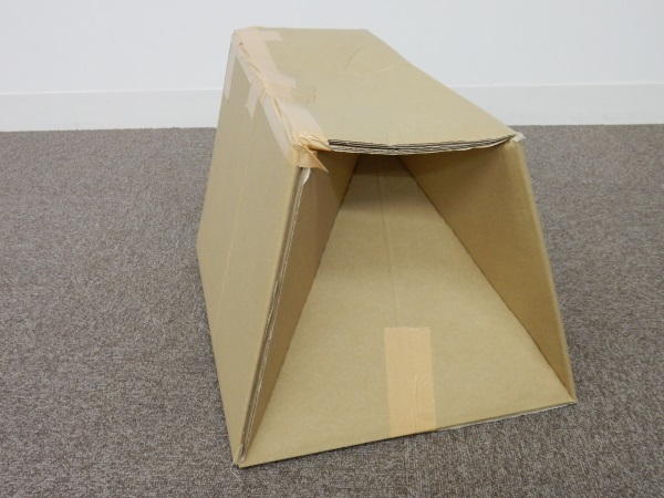 段ボール椅子.jpg