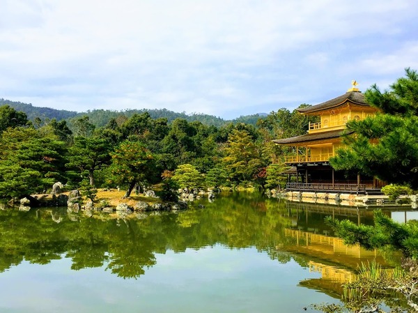 旅仕事の間に立ち寄ります。