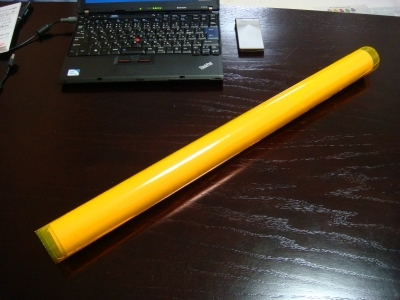 自己吸着性シートで「大きな紙のケース」を