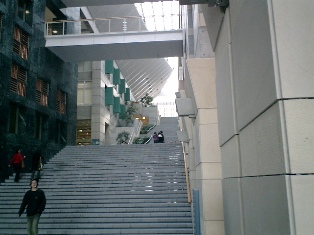 商品開発サポート案件のマネージャーと意見交換。